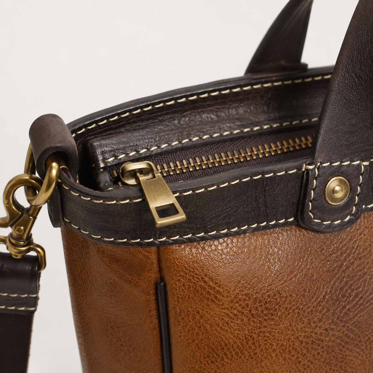 Heritage Full-Grain Leather Crossbody Tote Bag – ARBOR & GRAIN